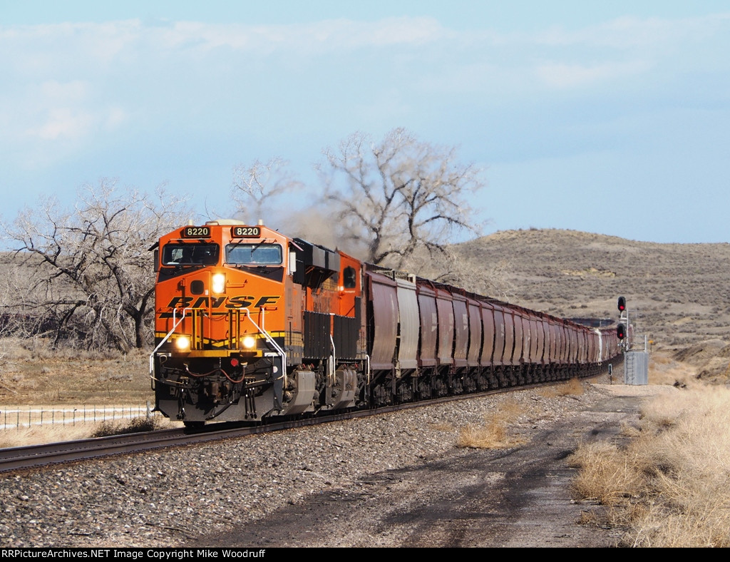 BNSF 8220 